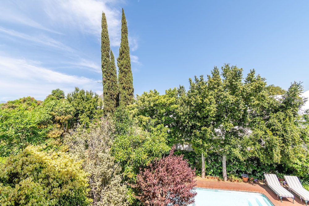 Bonne Esperance Boutique Guest House 38/50