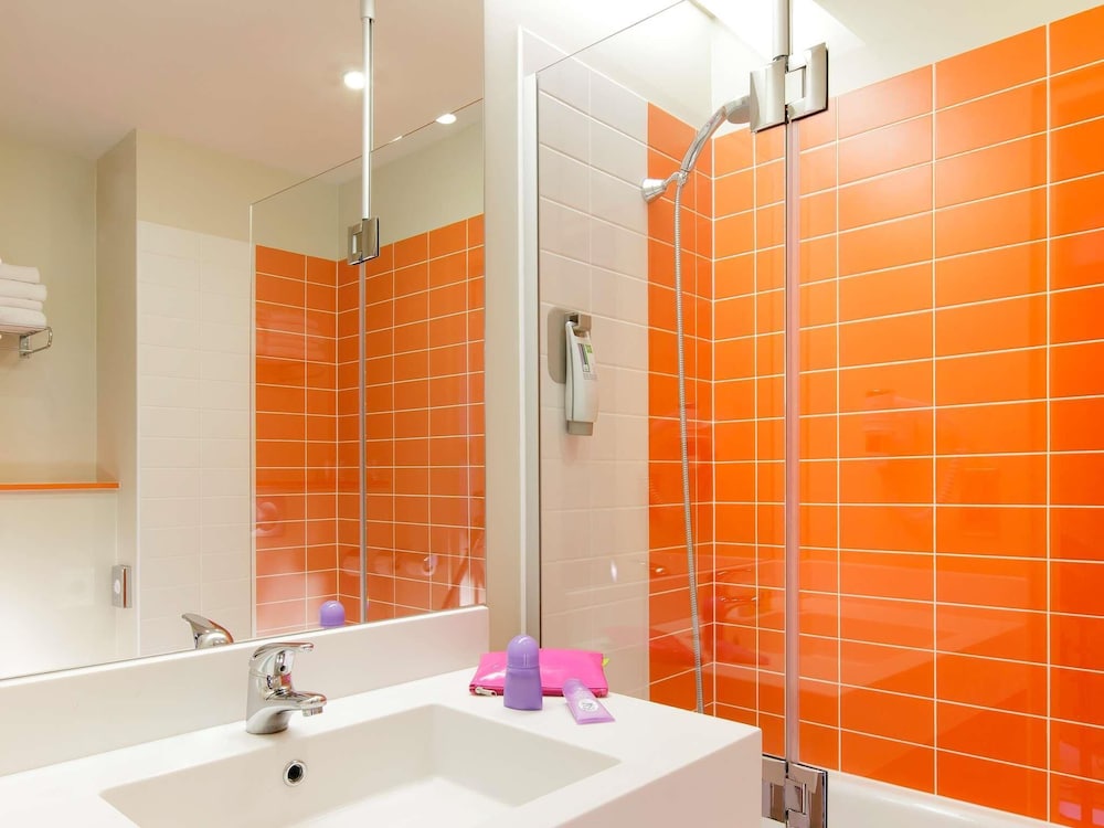 Ibis Styles Tours Centre 71/74