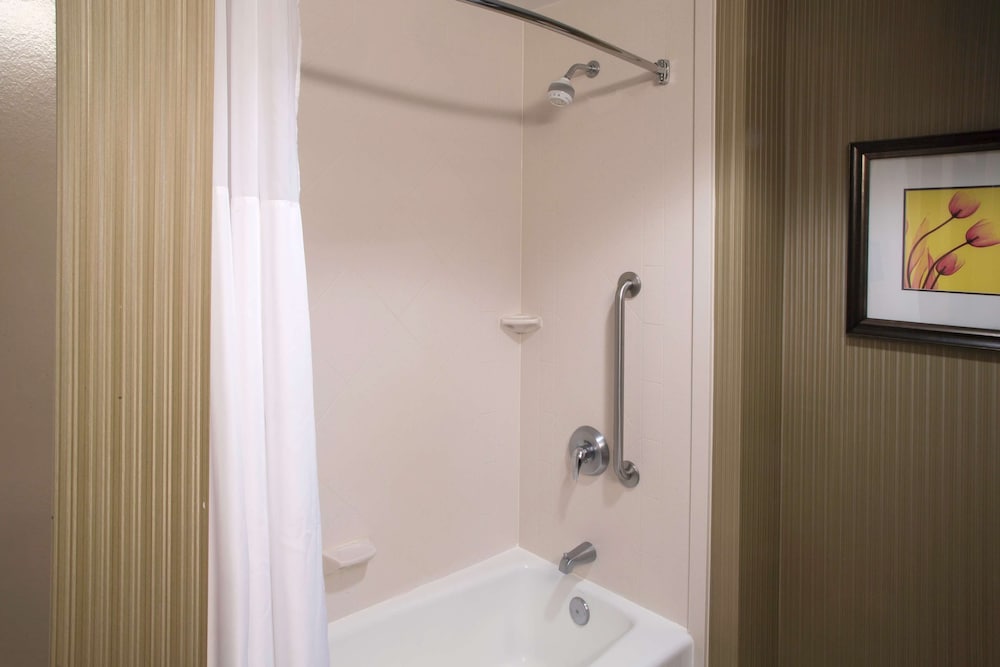 Hampton Inn Oxford Conference Center 23/82
