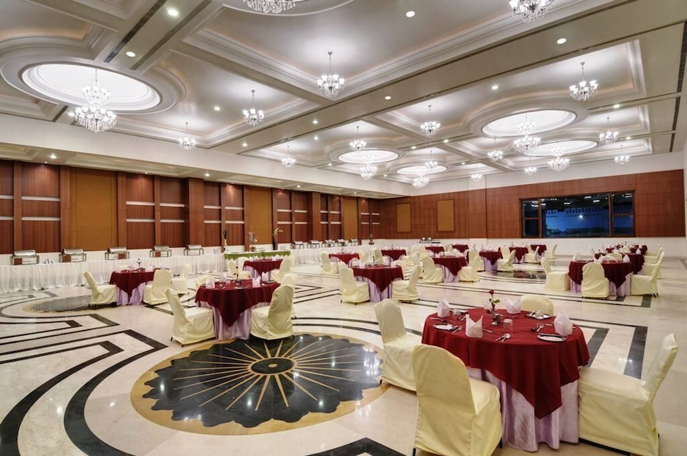 INDER RESIDENCY 40/58