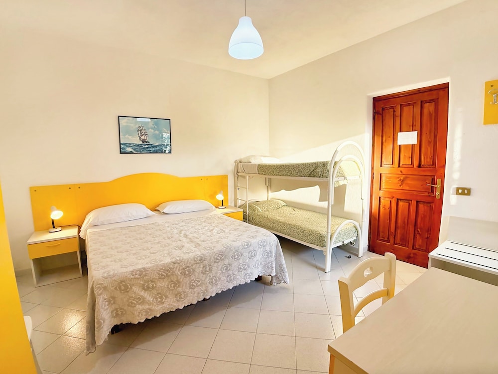 Hotel Villa Mena 26/50
