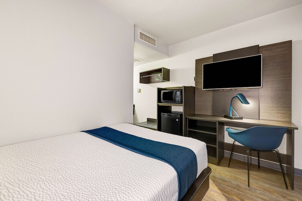 Motel6 Issaquah, WA - Seattle - East 24/43