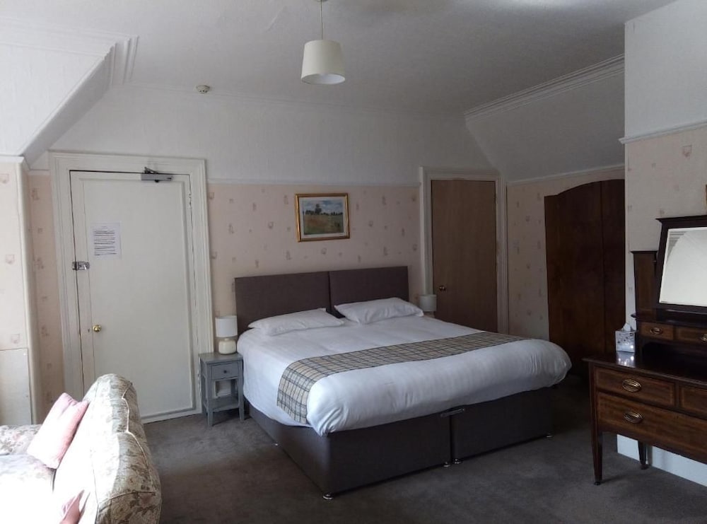 Whitchester Christian Guest House 12/50