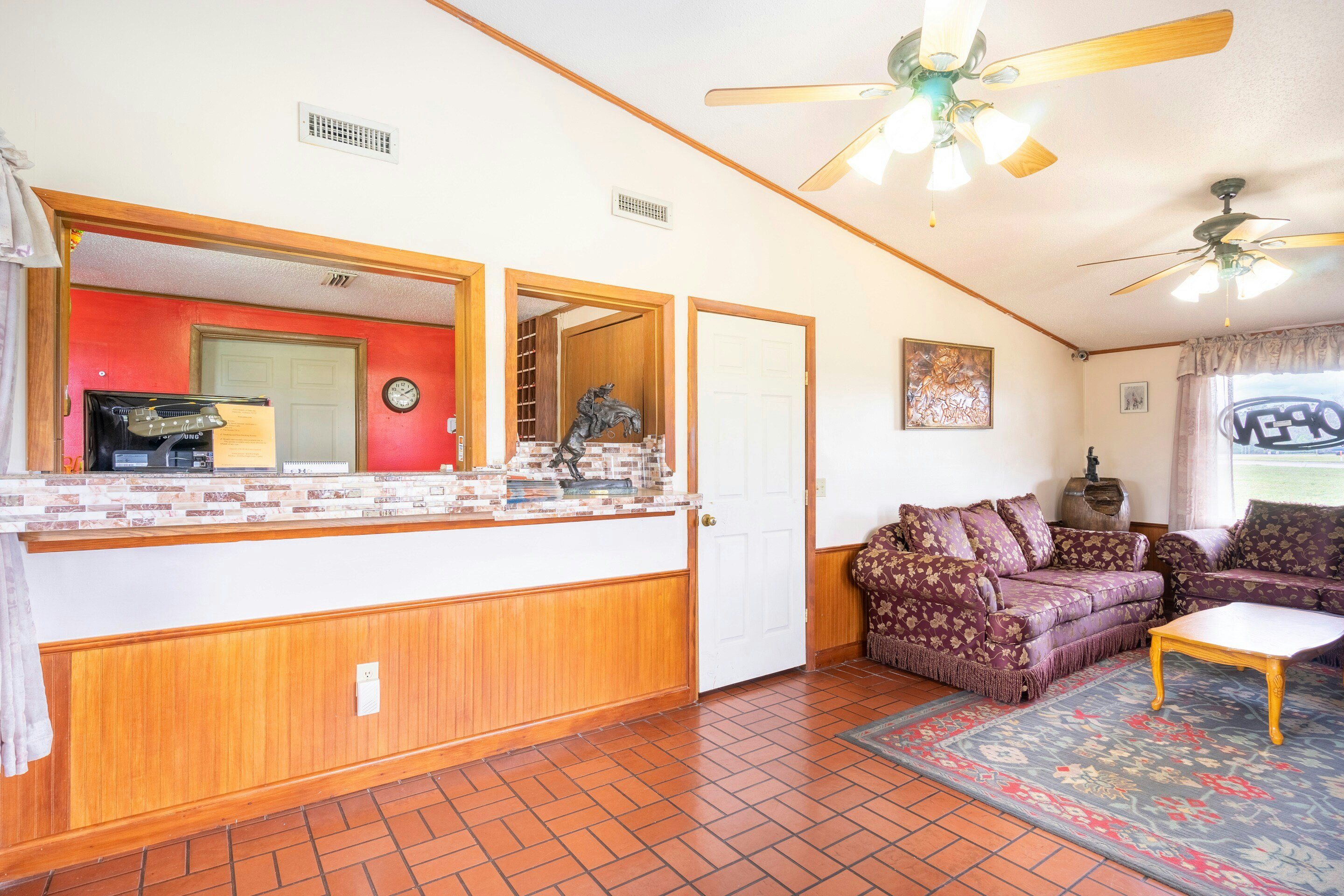 OYO Hotel Daleville AL Hwy 84 10/75