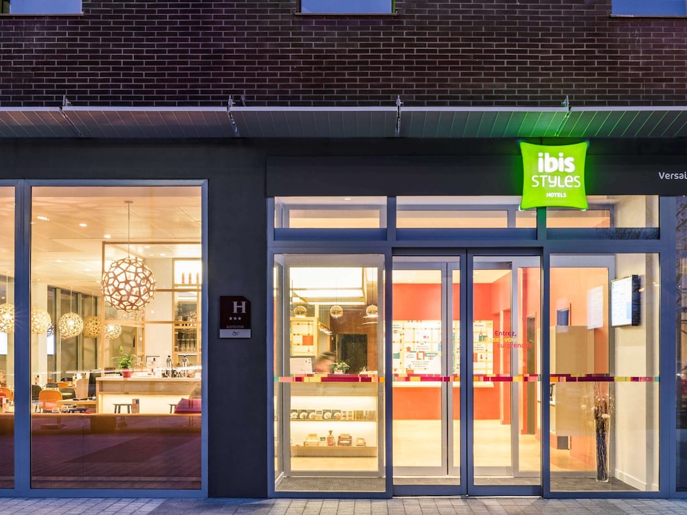 Ibis Styles Guyancourt Versailles 61/69