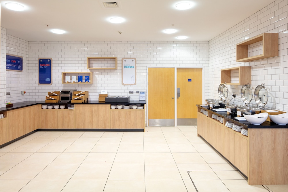 Holiday Inn Express Hull City Centre 30/67