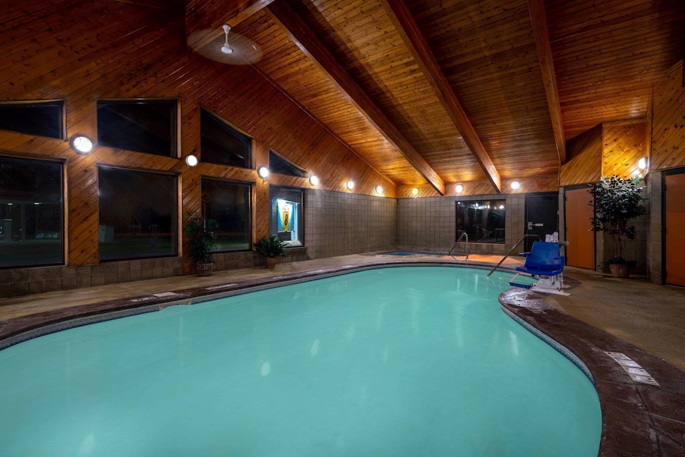 swimming pool spa