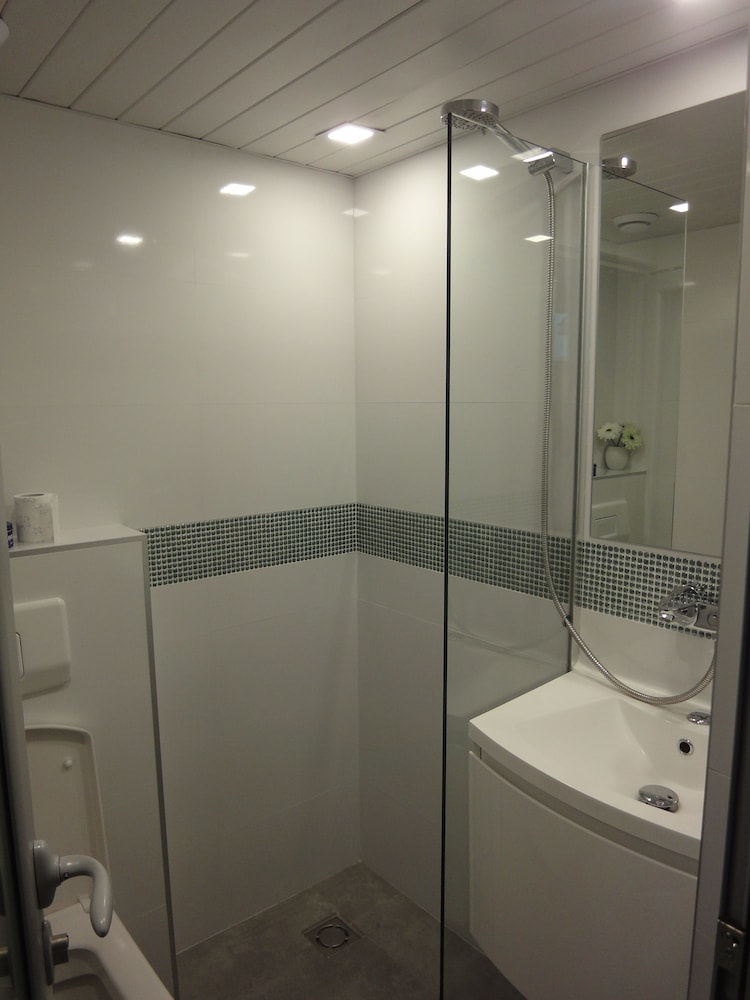 Joan Apartments & Spa 46/50