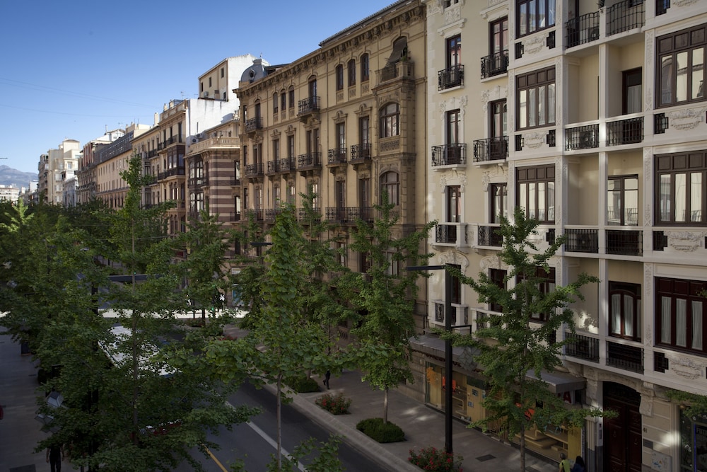Suites Gran Via 44 Hotel 48/51