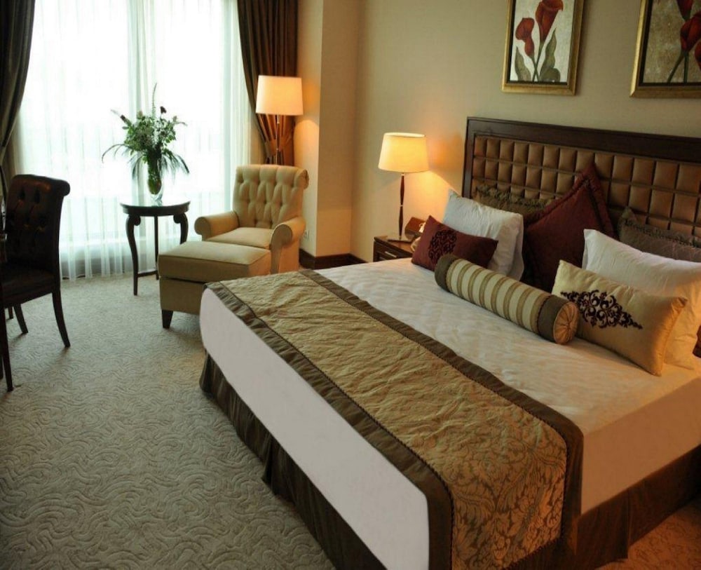 Crowne Plaza Istanbul Asia 27/83