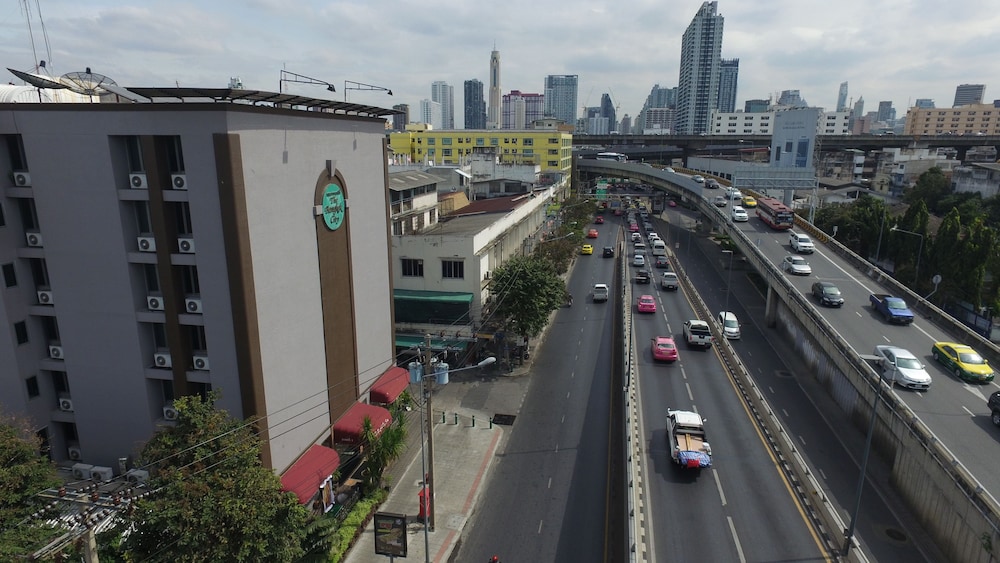 BANGKOK CITY SUITE 46/53