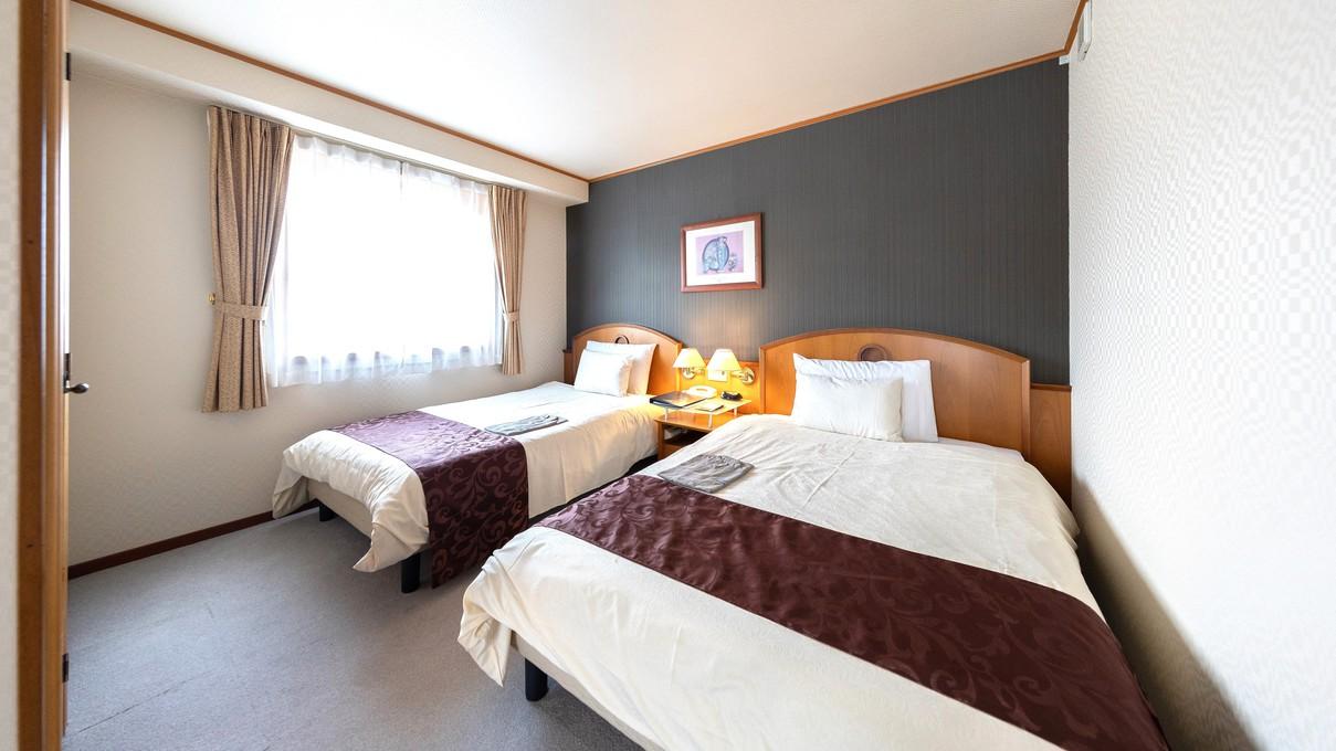 Deluxe, Twin Beds, Sea View, Main Building, Corner
