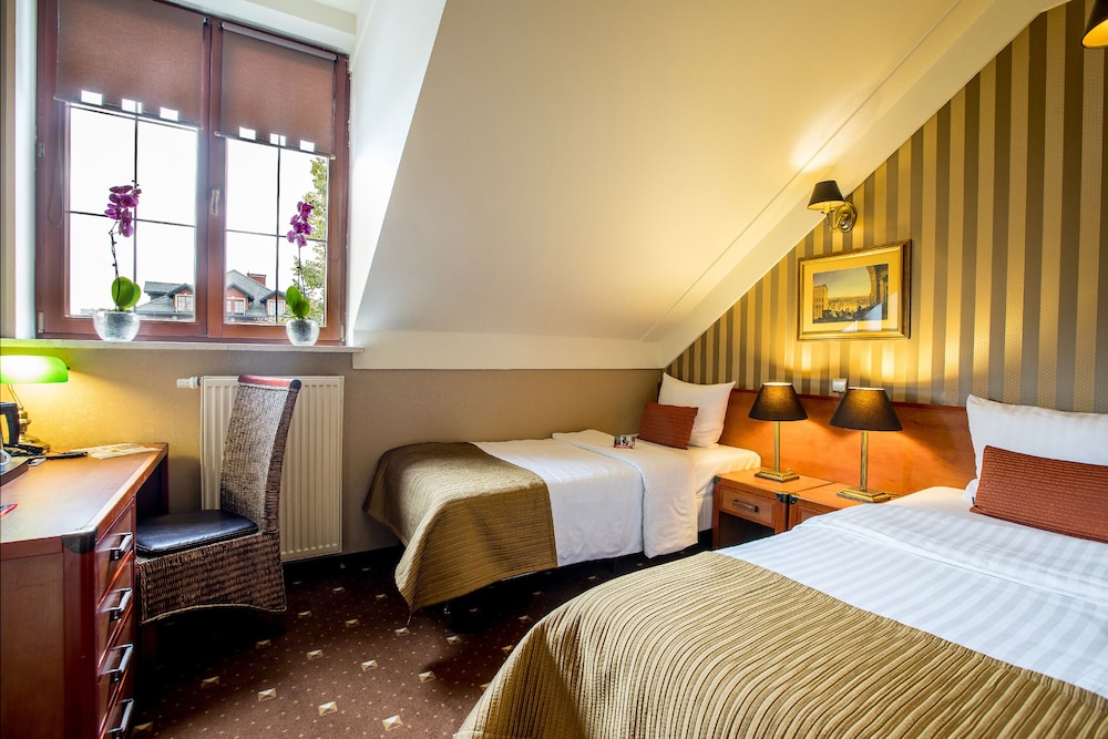 Hotel Diament Bella Notte Katowice Chorzow 34/72