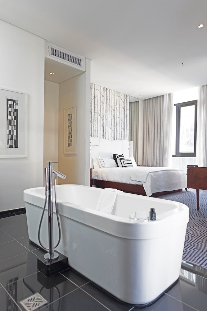 Davinci Hotel And Suites On Nelson Mandela Square 57/67