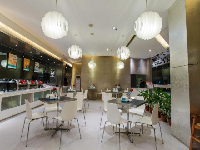 Jinjiang Inn (Wuhan Jiangtan Nanjing Road) 33/45
