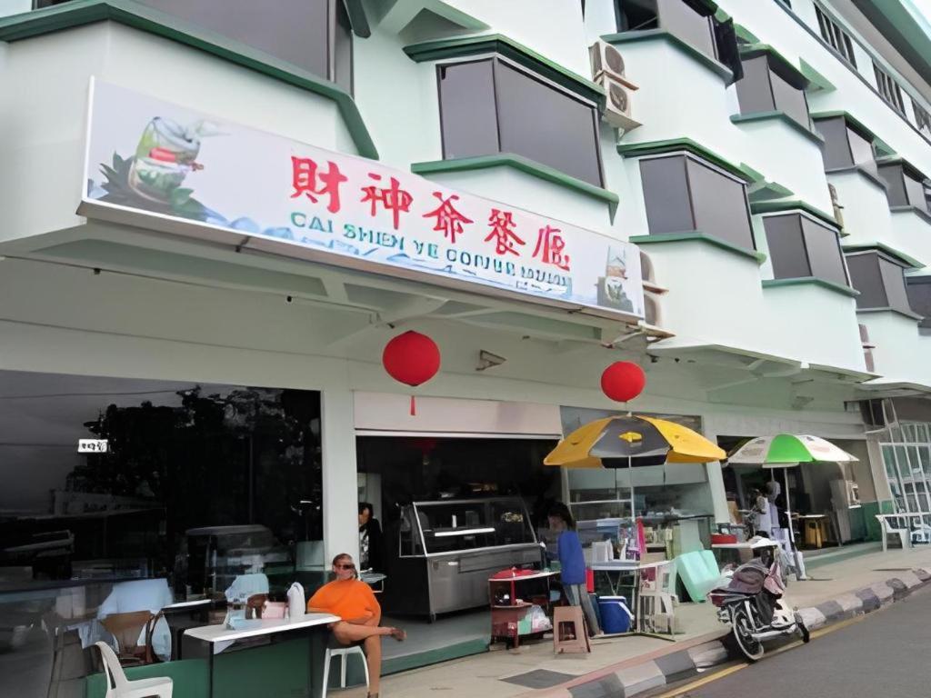 Hotel Hung Hung 11/54