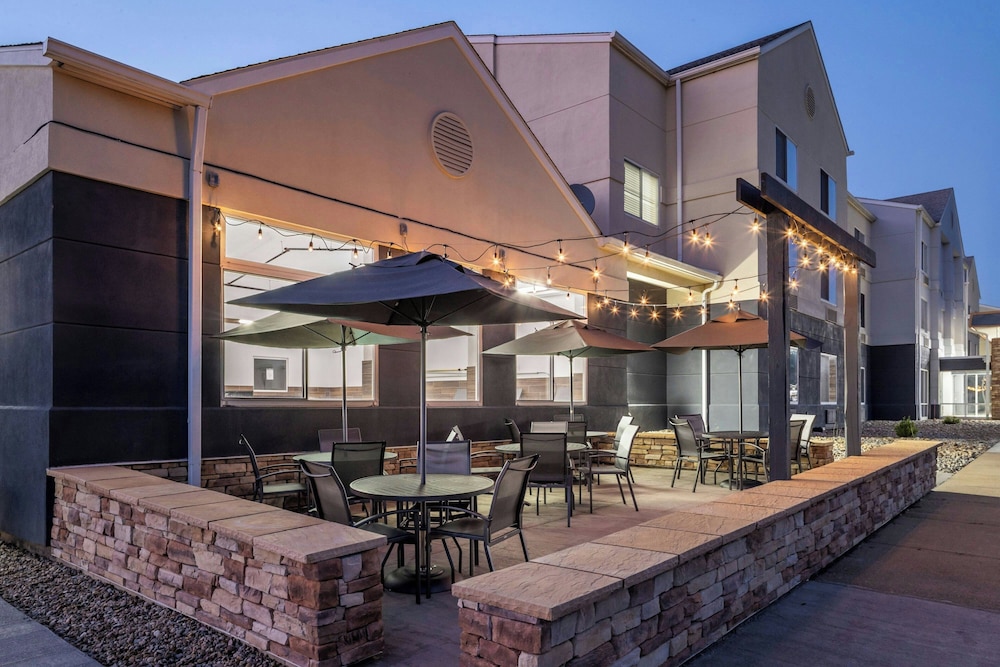 Fairfield Inn Suites Butler 34/50
