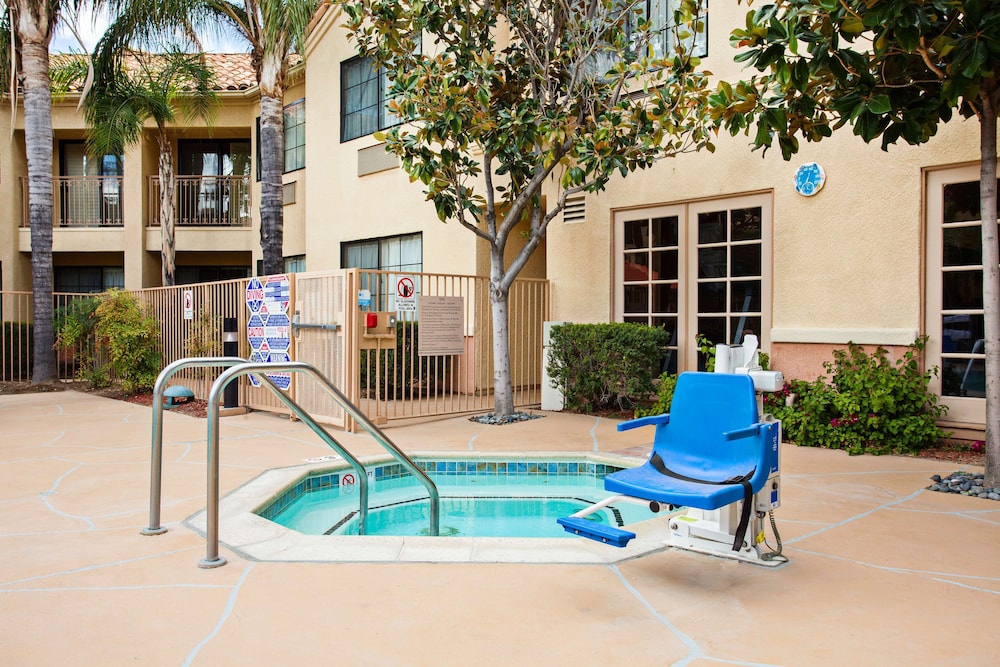 Hilton Garden Inn Valencia Six Flags 46/52