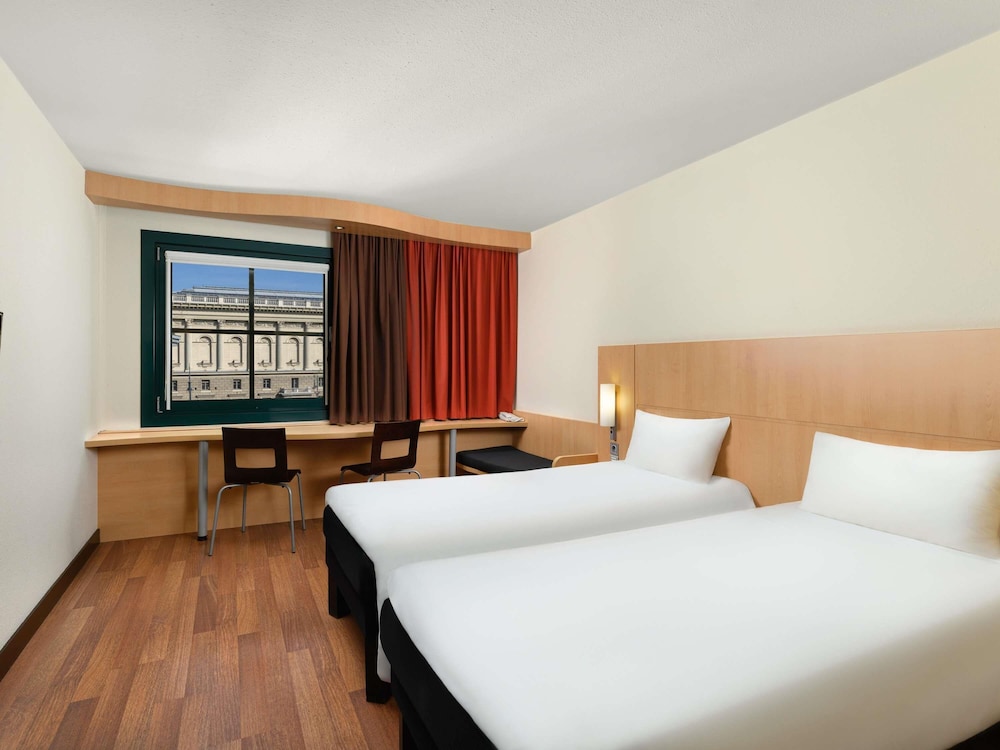 CLASSIC, TWIN BEDS