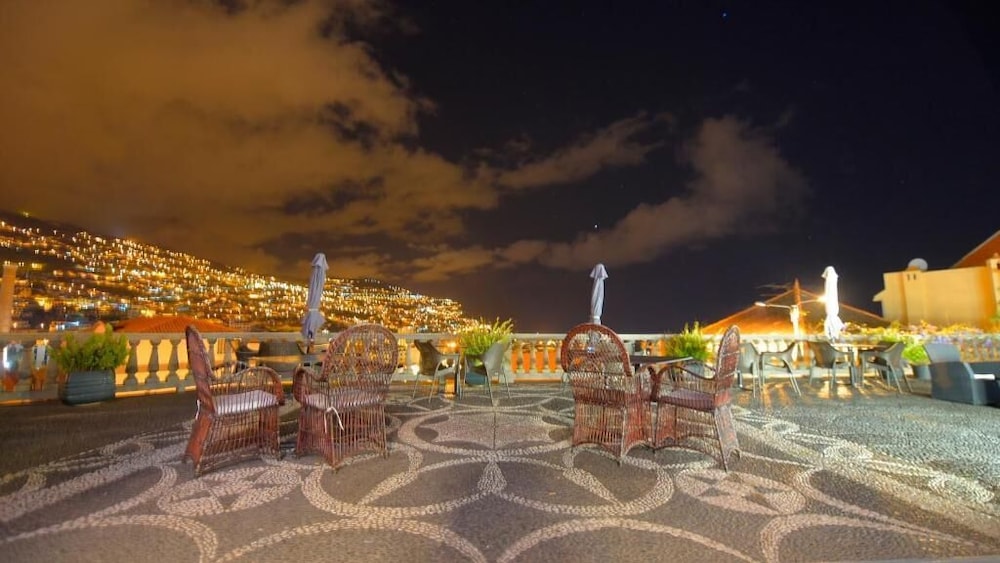 Monte Carlo 39/50