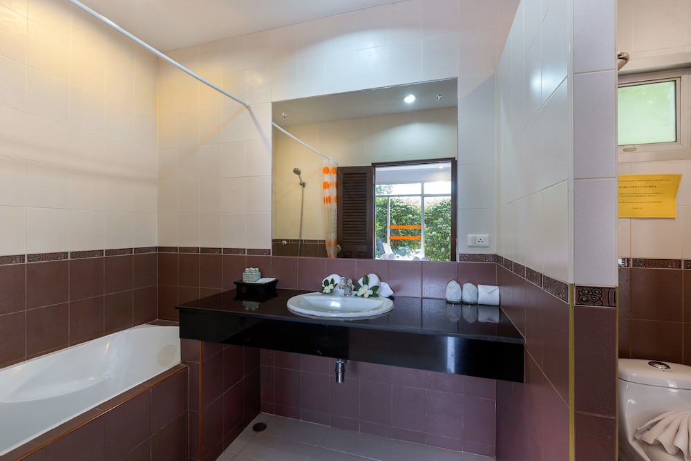 Phuket Sea Resort 49/50