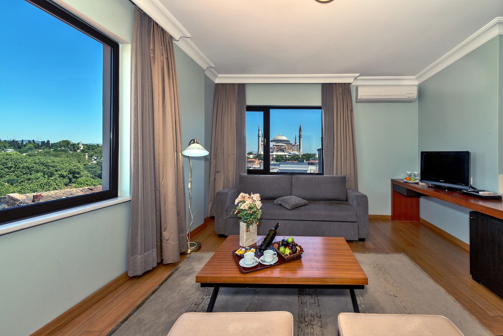 Agora Life Hotel Istanbul 33/50