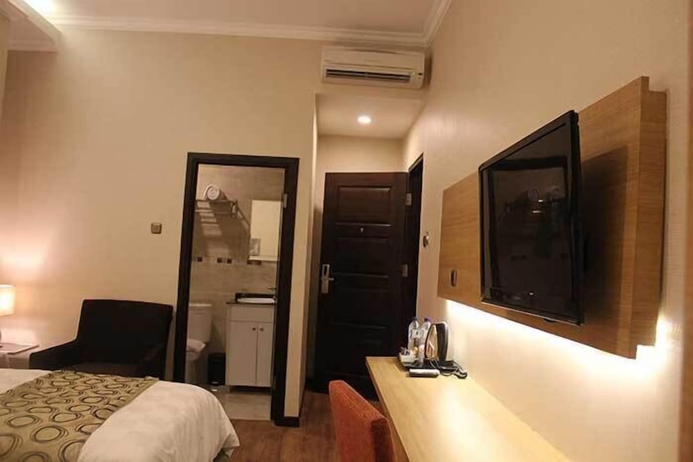 Fontana Hotel Jakarta 8/22
