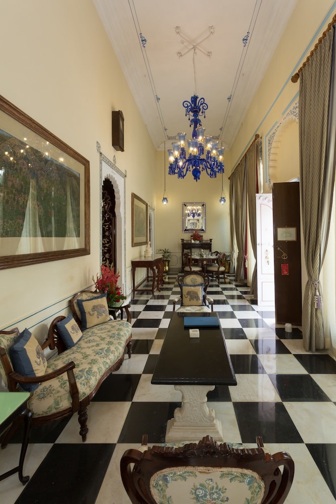 Shiv Niwas Palace 41/71