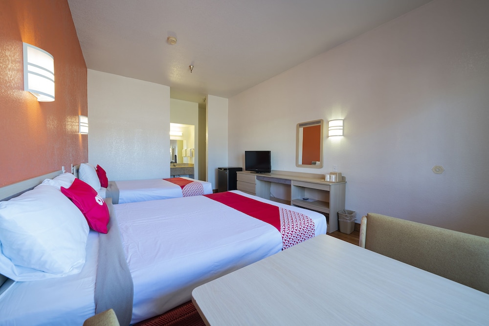 Americas Best Value Inn & Suites Humble 9/40