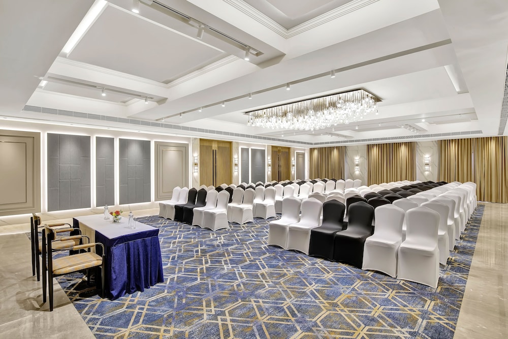 Park Inn by Radisson Surat 18/22