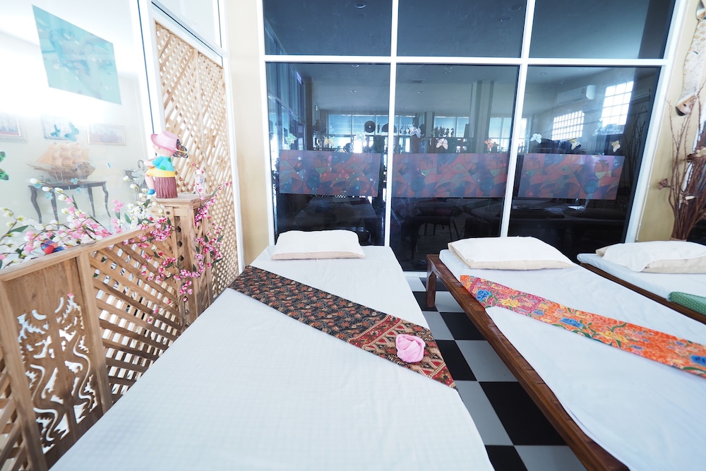 Sea Breeze Guest House 32/73