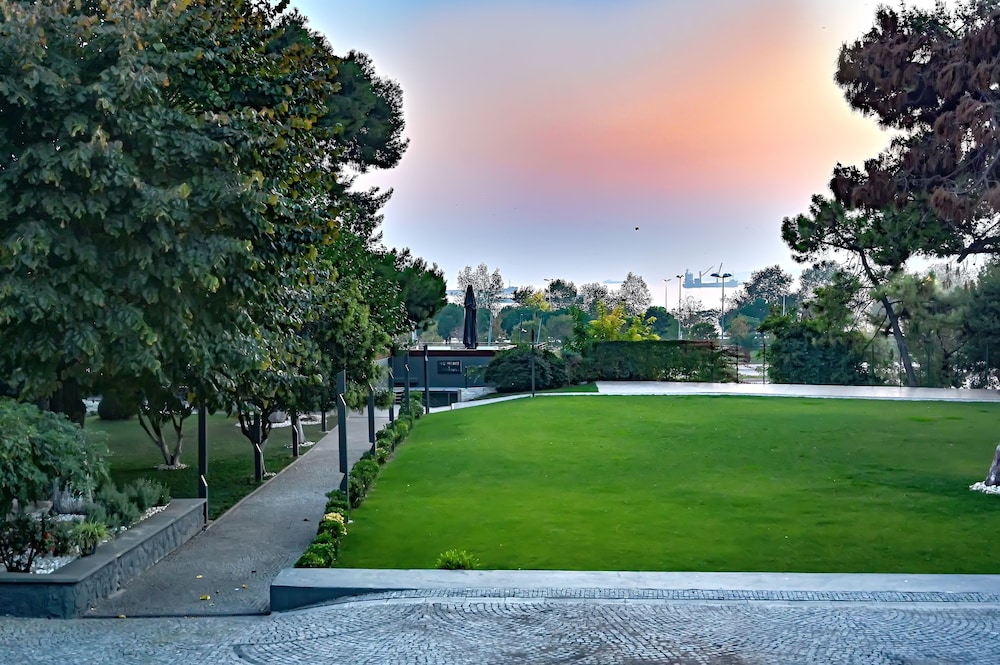 Park 156 Hotel 54/58
