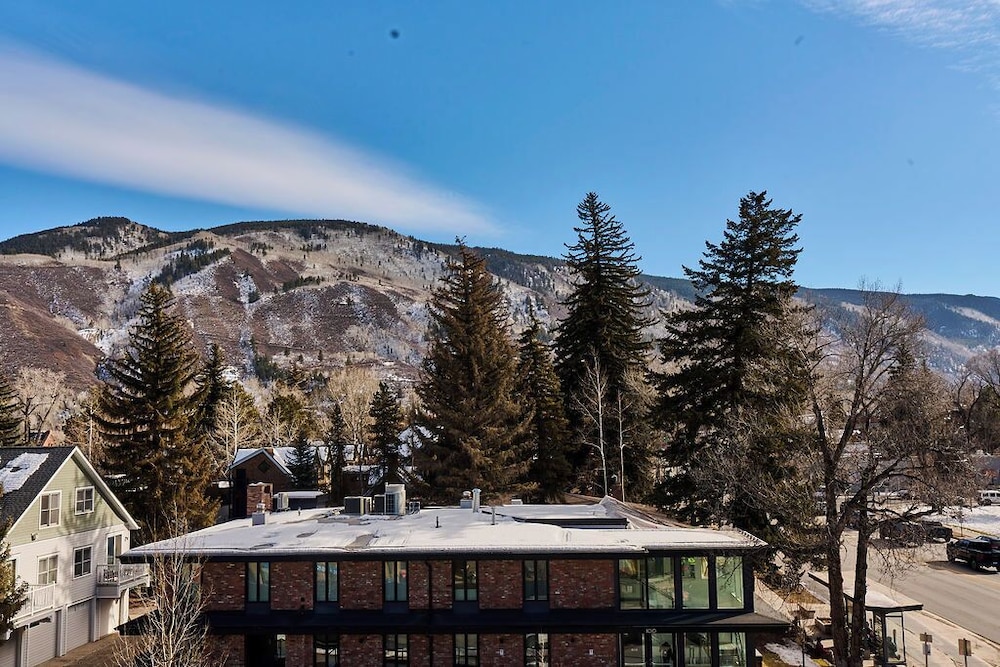 Hotel Aspen 45/49