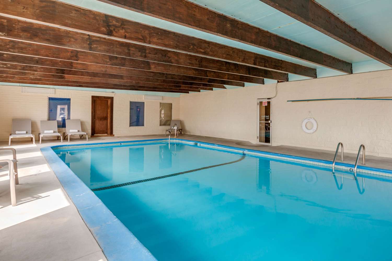 Rodeway Inn and Suites Ontario 28/45
