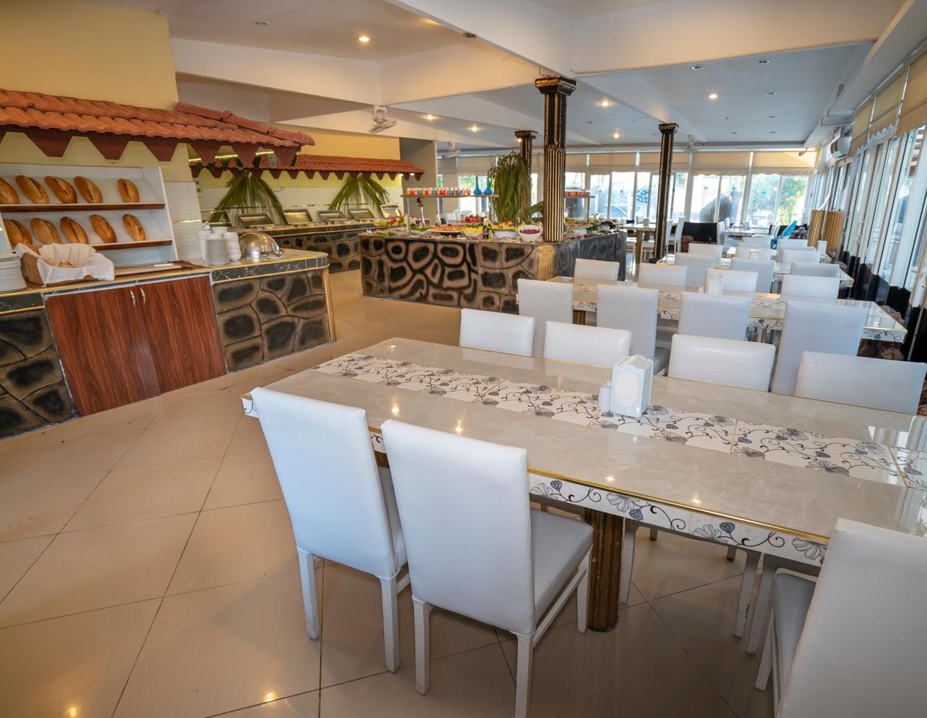 Aperion Beach Hotel 34/46