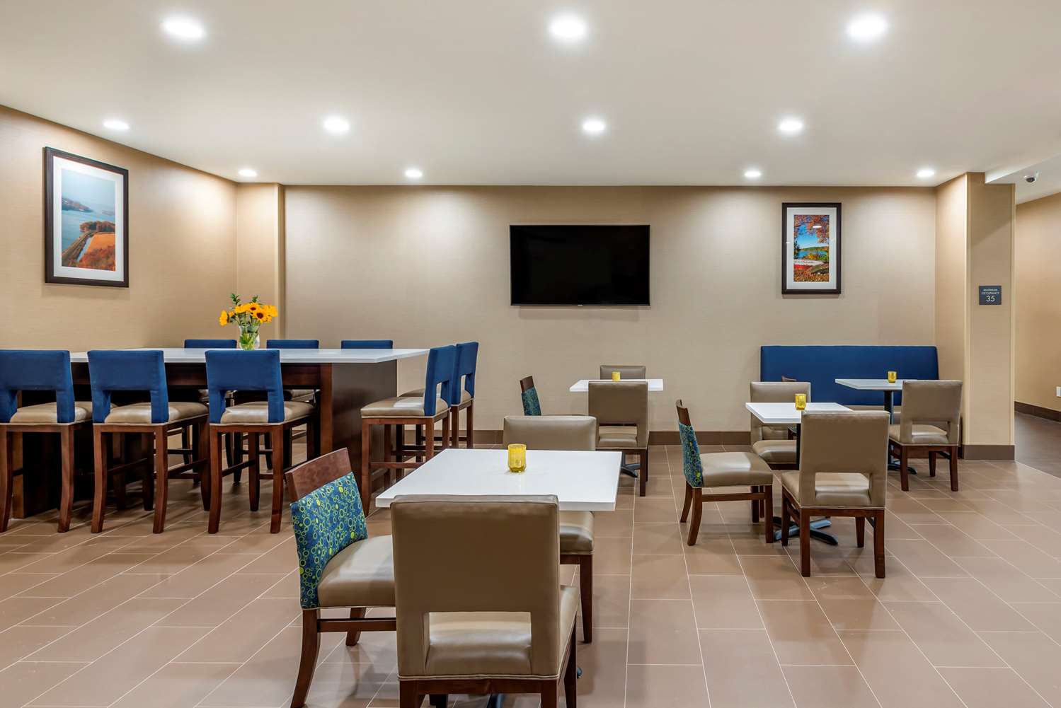 Comfort Inn Brewster 19/23