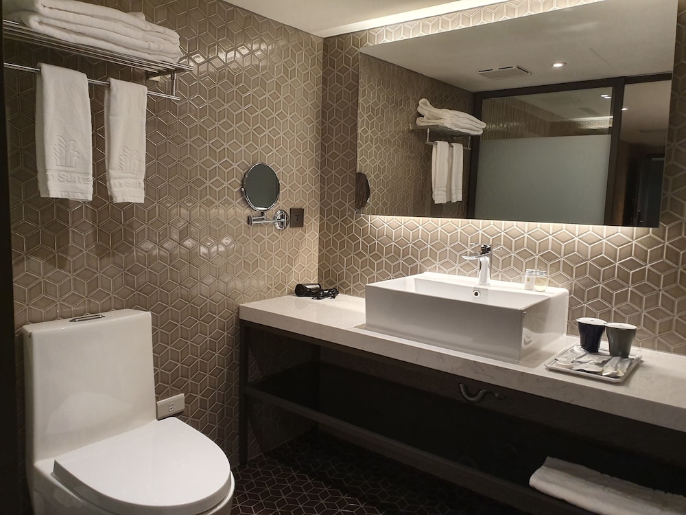 City Suites Taoyuan Station 44/50