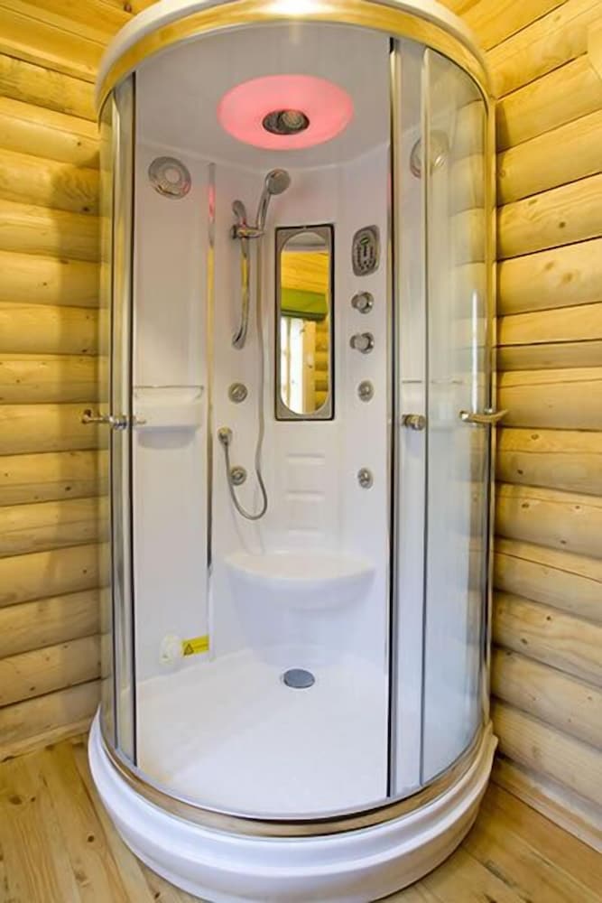 Bcc Loch Ness Log Cabins 15/46