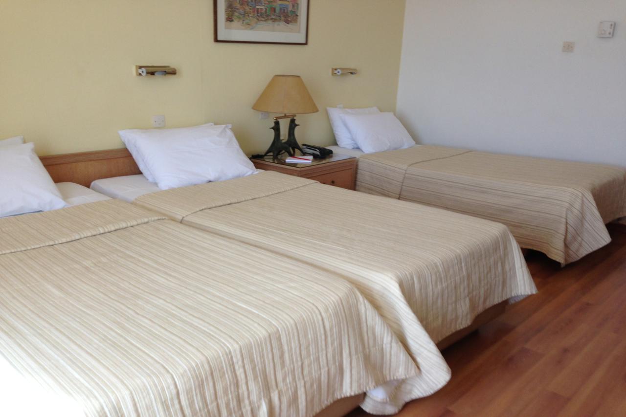 Candia Hotel 34/82