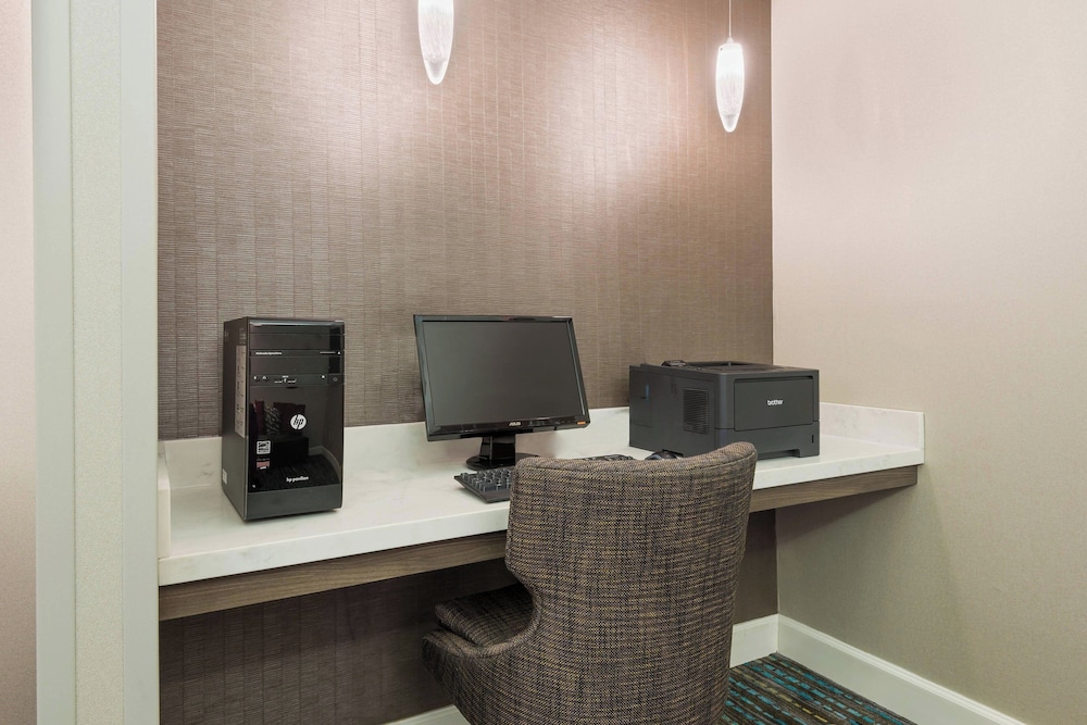 Residence Inn by Marriott Savannah Midtown 44/50