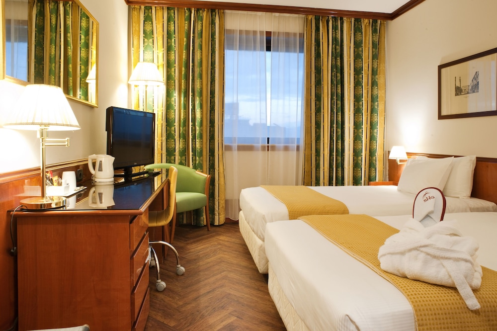 Shg Hotel Catullo 14/35