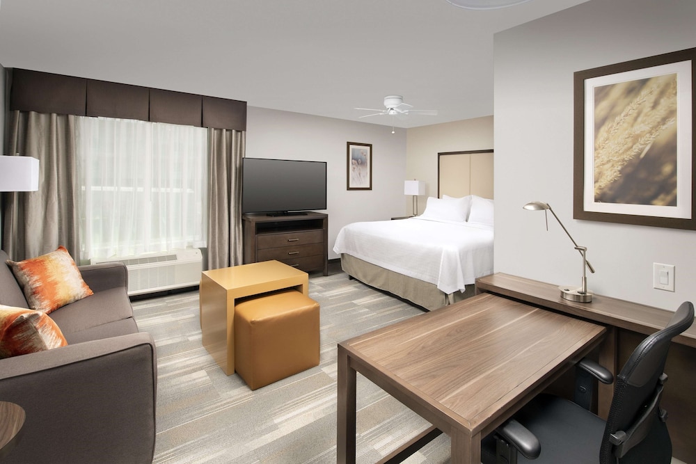 Homewood Suites By Hilton Kansas City Speedway Ks 17/42