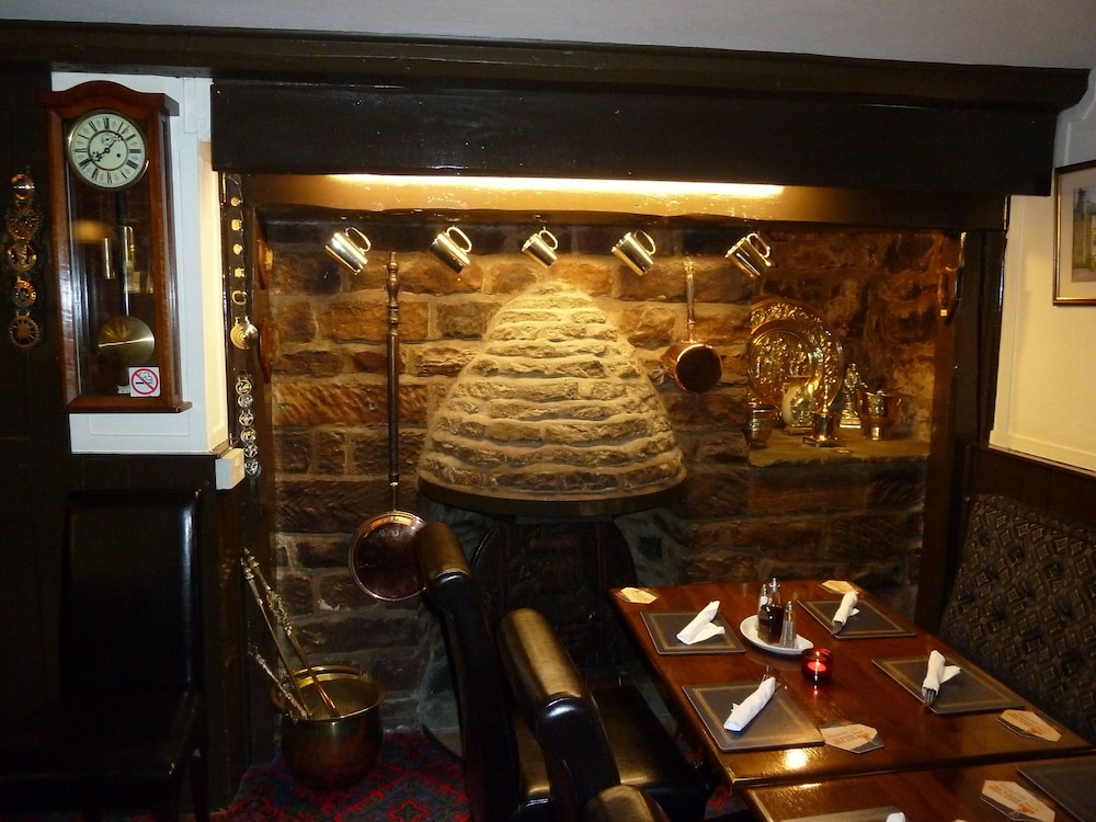 Blacksmiths Arms Inn 33/53
