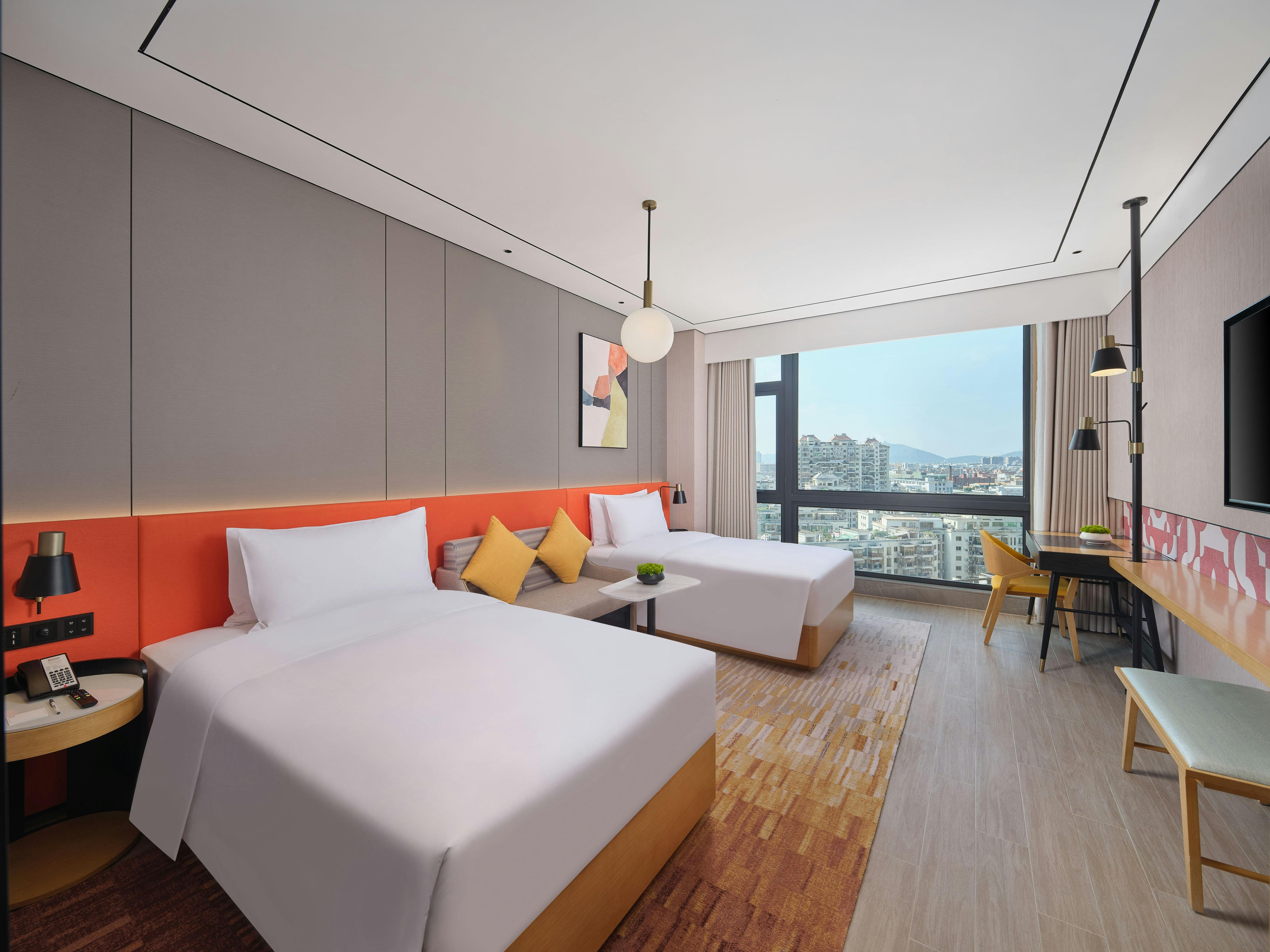 DELUXE, TWIN BEDS