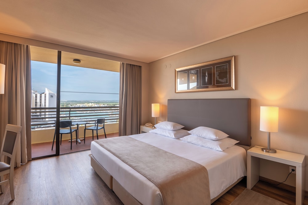 Senior, Suite, Twin Beds, Sea View, Sofa