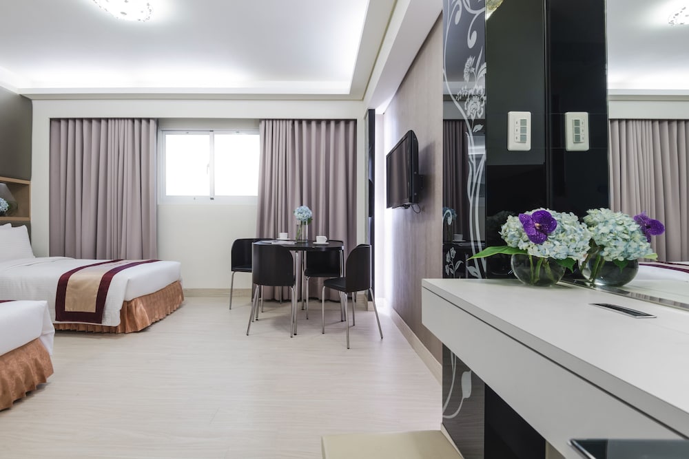 Harmonious Hotel 29/48