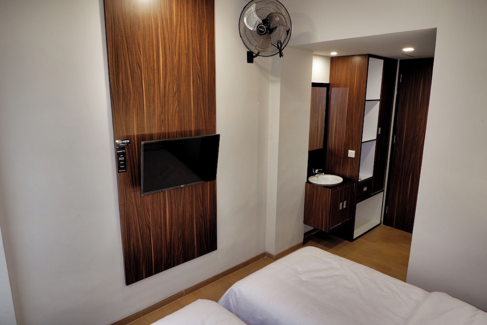 Guest House 555 NKI 14/50