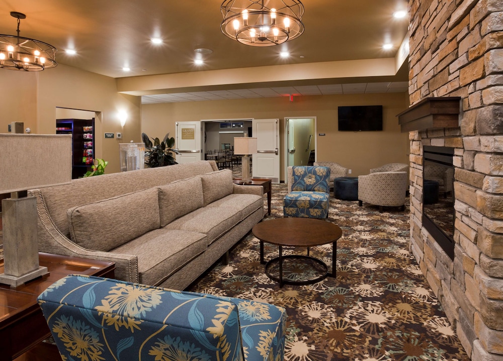 GrandStay Hotel and Suites 43/63