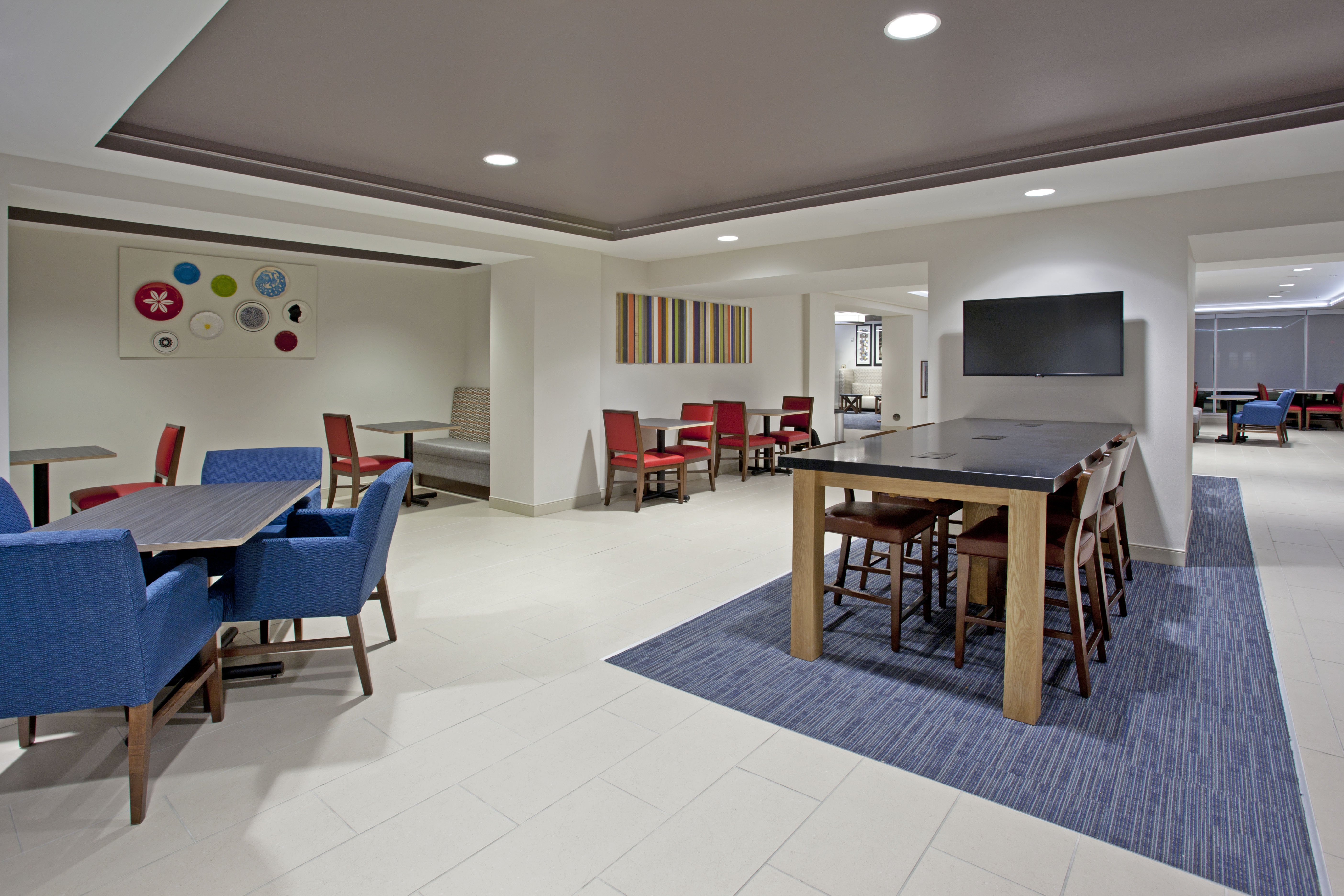 Holiday Inn Express and Suites Austin Downtown University 33/39