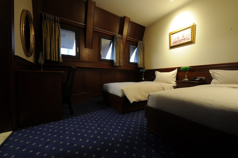 Senigallia Hotel 8/50